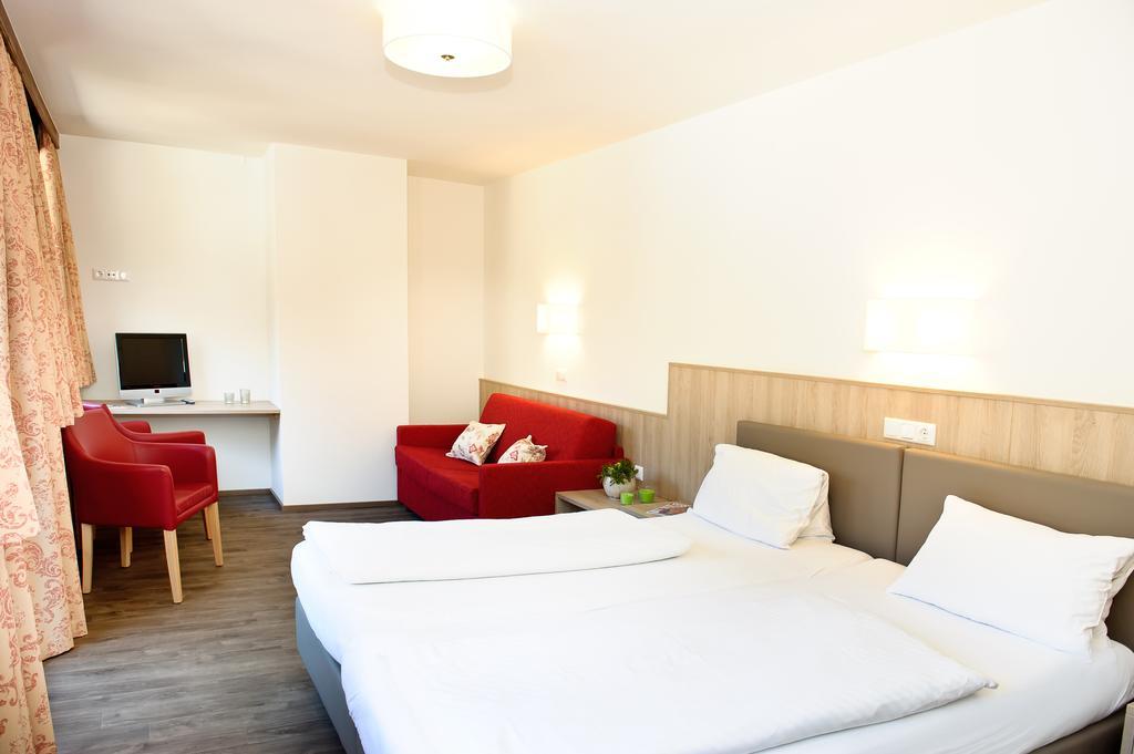 Gasthaus Bacher Hotel Sankt Johann im Pongau Phòng bức ảnh